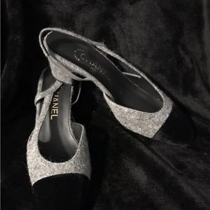 Brand new never worn Chanel shoe size 39.